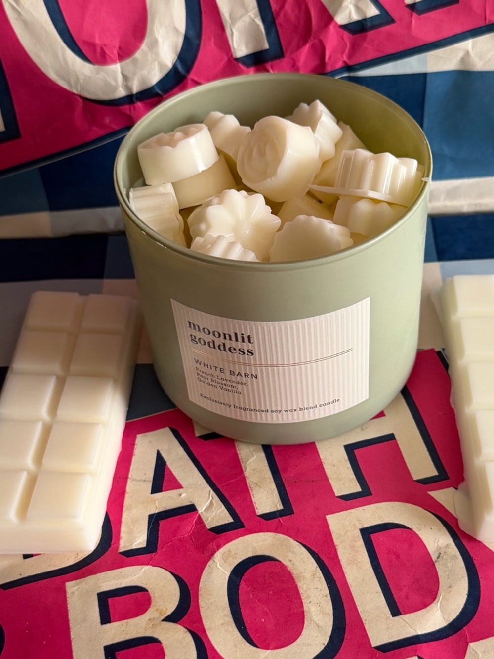 Bath and body works Candle Moonlit
Goddess Wax Melts - Picture 2 of 3